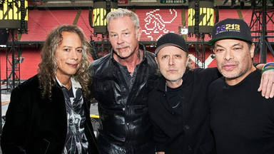 James Hetfield y su inesperado ritual antes de cada concierto de Metallica: sus fans le han “pillado”
