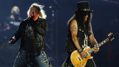 Slash desvela el motivo de la decadencia de Guns N' Roses: “Delirios de grandeza”