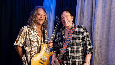 Ver a Kirk Hammett tocando Metallica con Journey nos ha alegrado el día: ha elegido esta canción