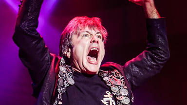 Así sobrevivió Bruce Dickinson (Iron Maiden) a su concierto más difícil: “Solo vino una persona”