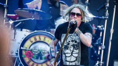 Guns N' Roses vuelve a subir tras su bajón el año pasado: este himno está en el octavo puesto
