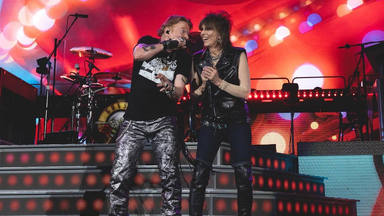 Guns N' Roses reciben a Chrissie Hynde (The Pretenders) en el escenario para tocar este clásico: así suenan
