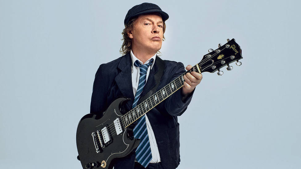 Revisión patata jefe Angus Young (AC/DC) explica por qué solo utiliza guitarras Gibson SG y  dónde está la primera que se compró - Al día - RockFM
