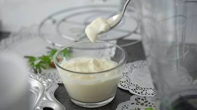 Filosofía de Bolsillo – Tirando yogures