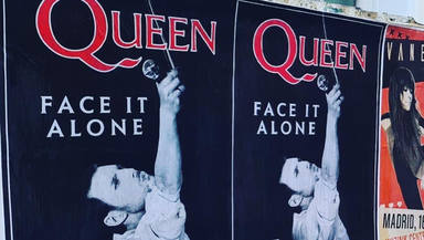 Madrid, repleta de misteriosos carteles de Queen: ¿qué es “Face It Alone”? - Al día - RockFM