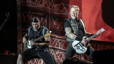 ¡Otra más! Disfruta aquí de Metallica tocando “Too Far Gone?” por primera vez en directo