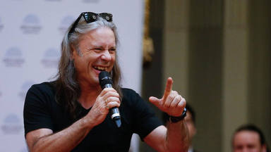 Bruce Dickinson (Iron Maiden): 600 millones y un proyecto de altos vuelos en España