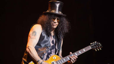 Slash desvela el verdadero motivo por el que Guns N' Roses siguen reunidos: “Solo iban a ser dos conciertos”