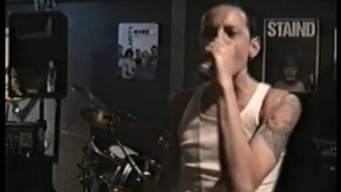 La cruda interpretación de Linkin Park tocando un clásico del 'Hybrid Theory' en 1999
