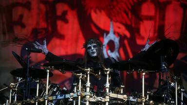 La tumba de Joey Jordinson, difunto batería de Slipknot, en 2022: estas son las imágenes