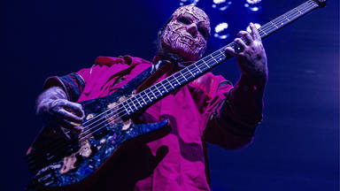 El llamativo detalle por el que el bajista de Slipknot supo que iban a descubrir su identidad