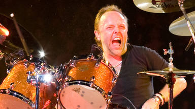 ¿Y si a todas las canciones de Metallica le ponemos la batería "desafinada" de 'St. Anger'?