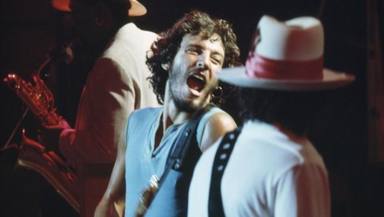 El escandaloso momento en el que Bruce Springsteen salió borracho al escenario: “Casi se mata"