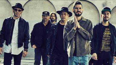 ¿Linkin Park podría actuar con un holograma de Chester Bennington? Esto dice Mike Shinoda