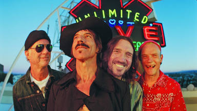 Red Hot Chili Peppers también caen enfermos y se ven obligados a cancelar un concierto