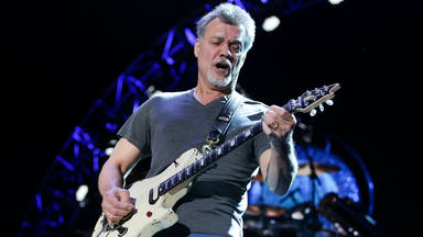 La ex-mujer de Eddie Van Halen explica el momento en el que sintió su presencia: "Lo entiendo. Estás aquí"