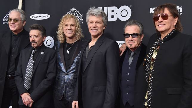 Vuelve a escuchar 'El Pirata y su banda' del 6 de julio: el champán de Bon Jovi