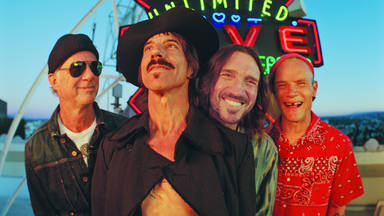 Red Hot Chili Peppers se mojan sobre la bofetada de Will Smith a Chris Rock: “Amo que me ofendan”