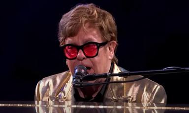 Elton John ofrece el último show de su carrera en Reino Unido: este ha sido su set lleno de sorpresas