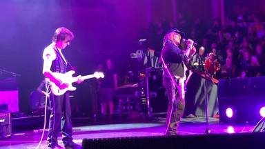 Johnny Depp se vuelve a subir al escenario junto a Jeff Beck... una vez más