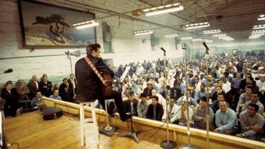 El peligroso concierto de Johnny Cash en la cárcel: "Algo en sus ojos me hizo sentir que todo estaría bien"