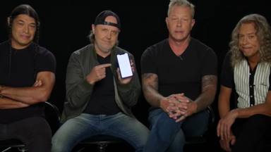 Metallica reacciona a los comentarios negativos que hacen de sus discos en Amazon: “Si te gusta, fumas crack”