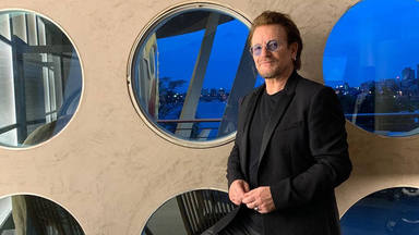 Bono viene a España, pero no con U2: esto es lo que viene a presentar en Madrid