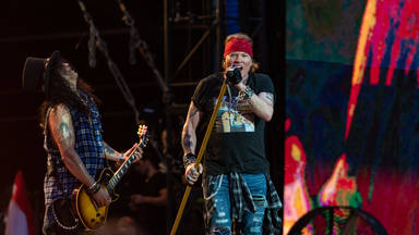 Las emotivas palabras de Slash (Guns N' Roses) sobre Axl Rose: “Me hizo llegar a otro nivel”