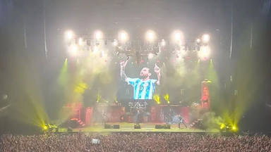 VÍDEO: Así apoyó Judas Priest a Argentina en el Mundial mientras tocaban en directo