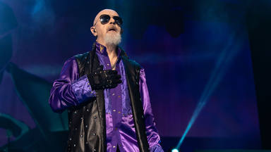 Preocupación por la voz de Rob Halford (Judas Priest): “Hemos tenido que cancelar el show”
