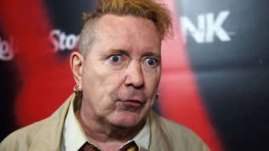 John Lydon (ex-Sex Pistols) se abre sobre la enfermedad de su esposa: “Solo pensarlo me hace llorar”