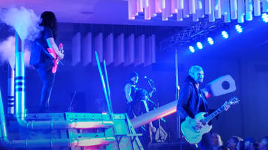 Los tres ex-guitarristas de Kiss unen fuerzas por primera vez sobre el escenario: este es el vídeo