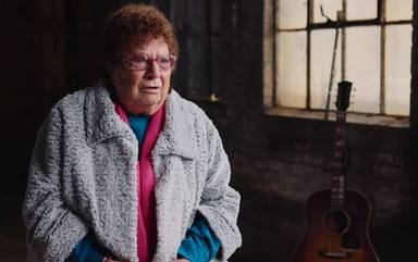 La historia oculta de Irene Stearns, la mujer que trabajó en secreto para Gibson en la Segunda Guerra Mundial