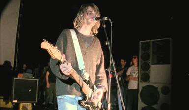 Esta guitarra que Kurt Cobain (Nirvana) destrozó puede ser tuya, pero no a cualquier precio
