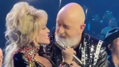 Rob Halford (Judas Priest) reconoce que “se pasó” con Dolly Parton: “Al final dio un poco de vergüenza”