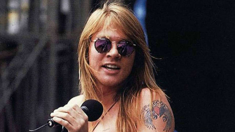 El ex-mánager de Guns N' Roses explota contra Axl Rose: "Es un maníaco del control". 1598272687289